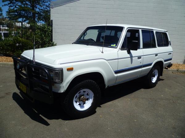 Photo showing a used Toyota Land Cruiser for sale from the front passenger side angle view