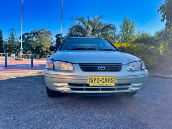 Toyota Camry for sale - photo of the front straight on view showing the front grille