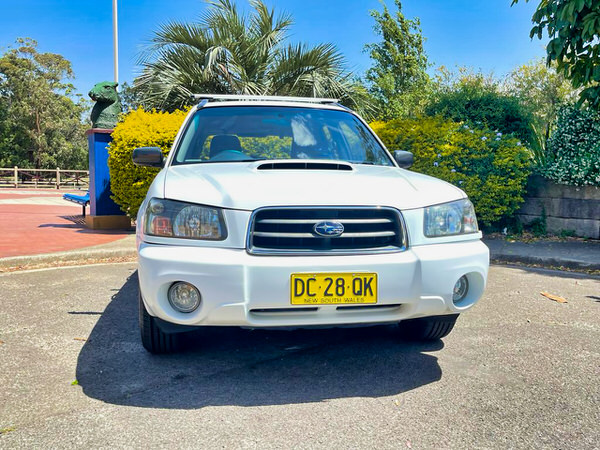 Subaru Forester for sale - White automatic - the view from looking straight at the front grille