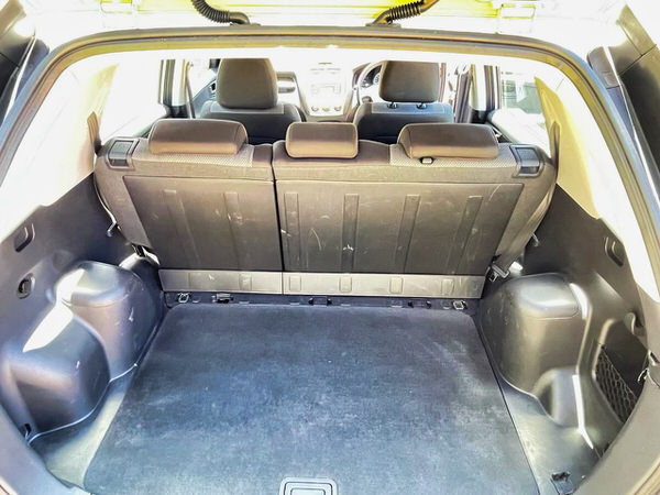 Used Kia Sportage for sale - photo showing the rear boot space