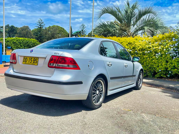 Used Saab 93 for sale - Automatic model - photo showing the drivers rear side angle view