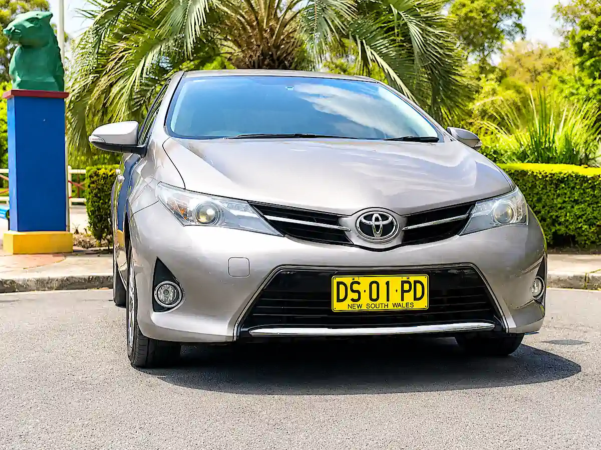 Used Toyota for sale Sydneycars Botany - Automatic Corolla - front view with matching bumper and grille